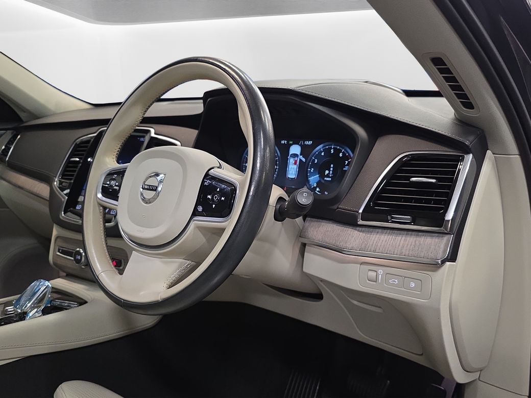 2020 Volvo XC90