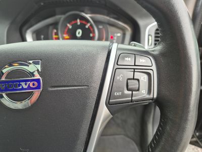 2017 Volvo V60 Cross Country