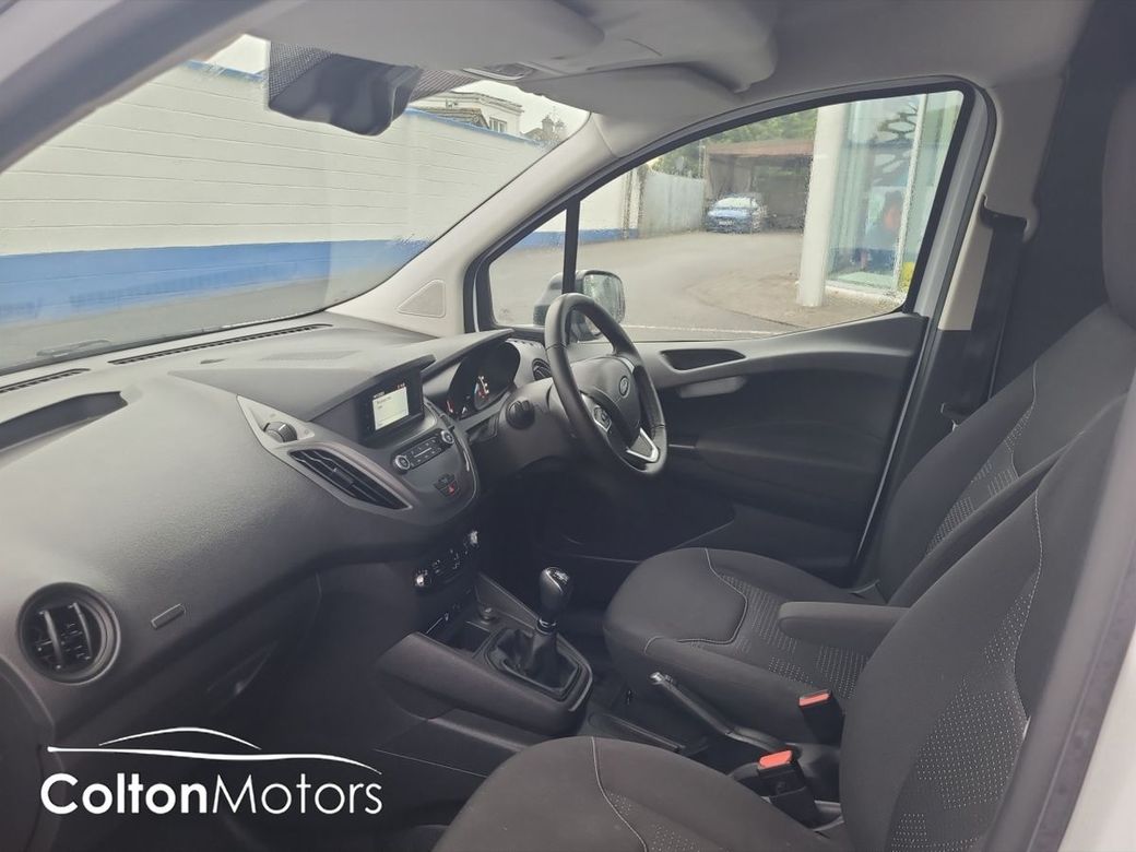 2023 Ford Transit Courier