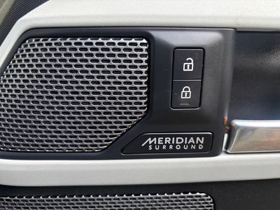 2023 Land Rover Defender