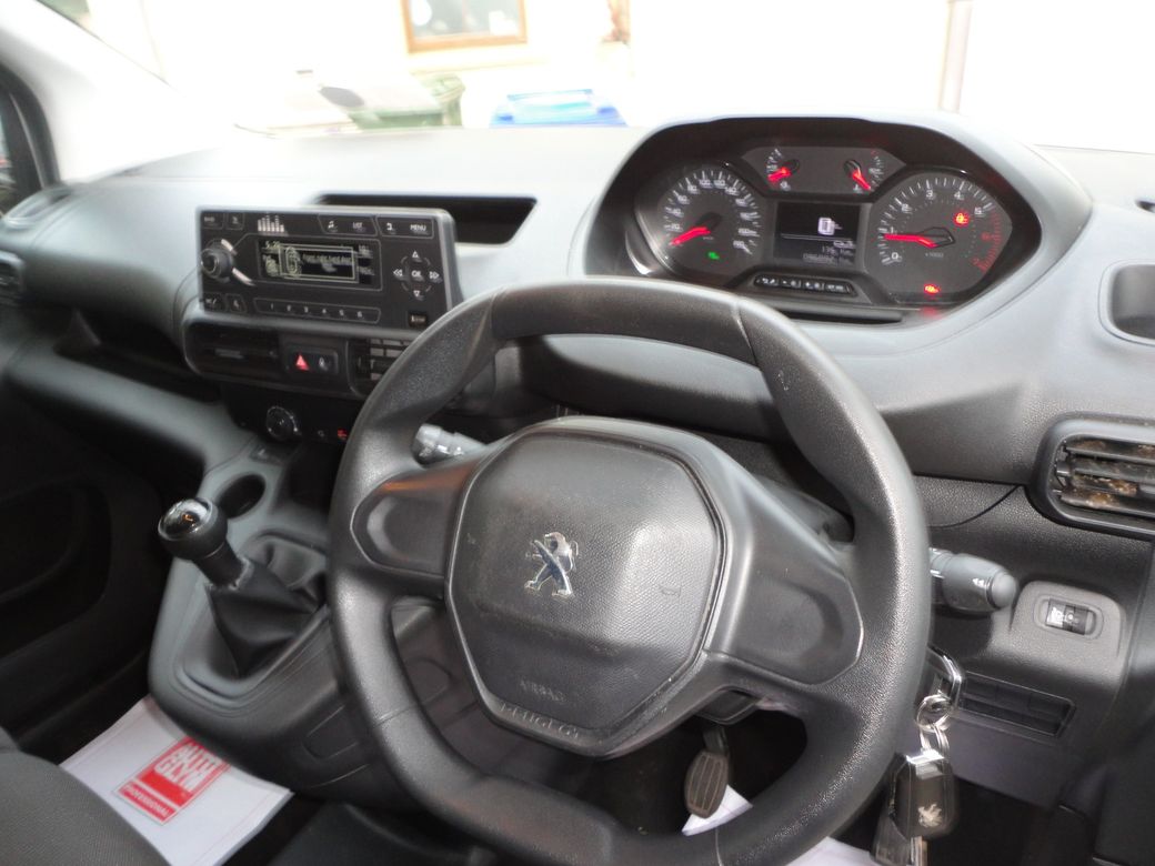 2021 Peugeot Partner
