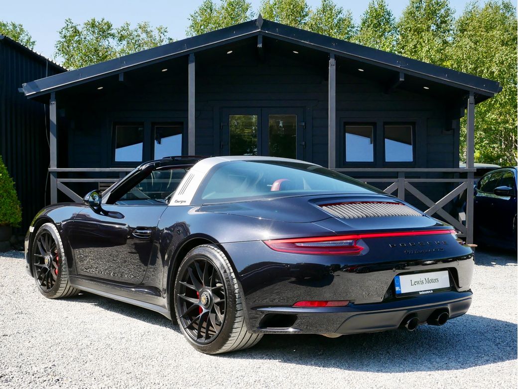 2017 Porsche 911