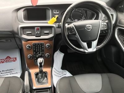 2017 Volvo V40