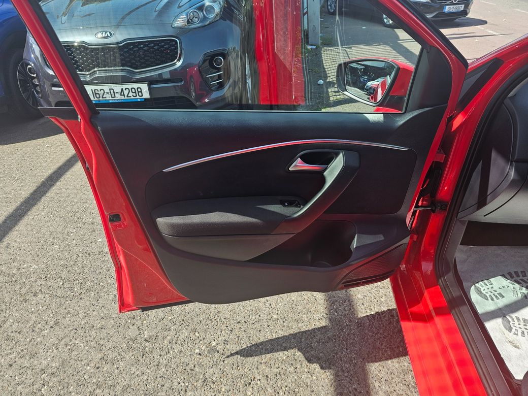 2015 Volkswagen Polo