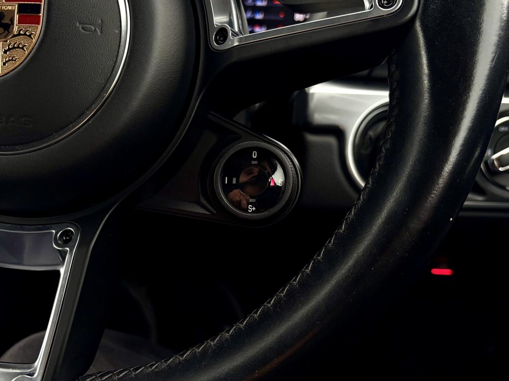 2021 Porsche Cayman
