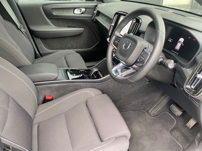 2024 Volvo XC40
