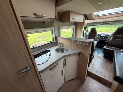 2019 WEINSBERG  CARA SUITE 650 R.H.D 