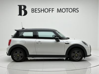 2023 Mini Hatch