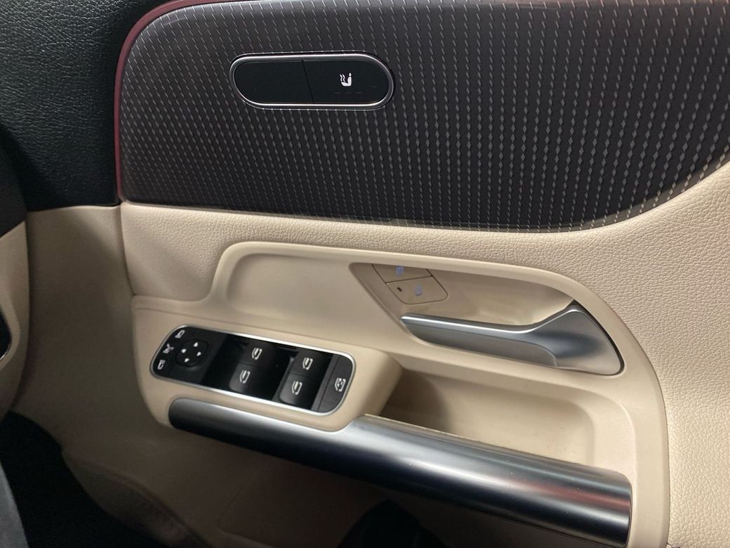 2021 Mercedes-Benz EQA