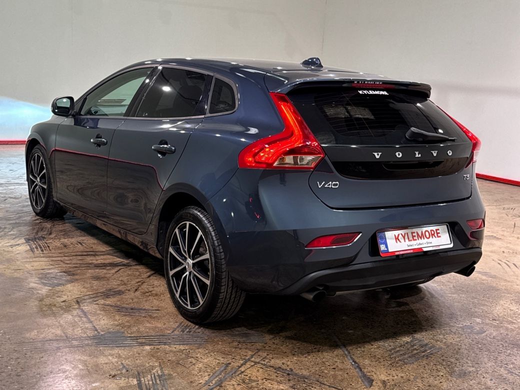 2018 Volvo V40