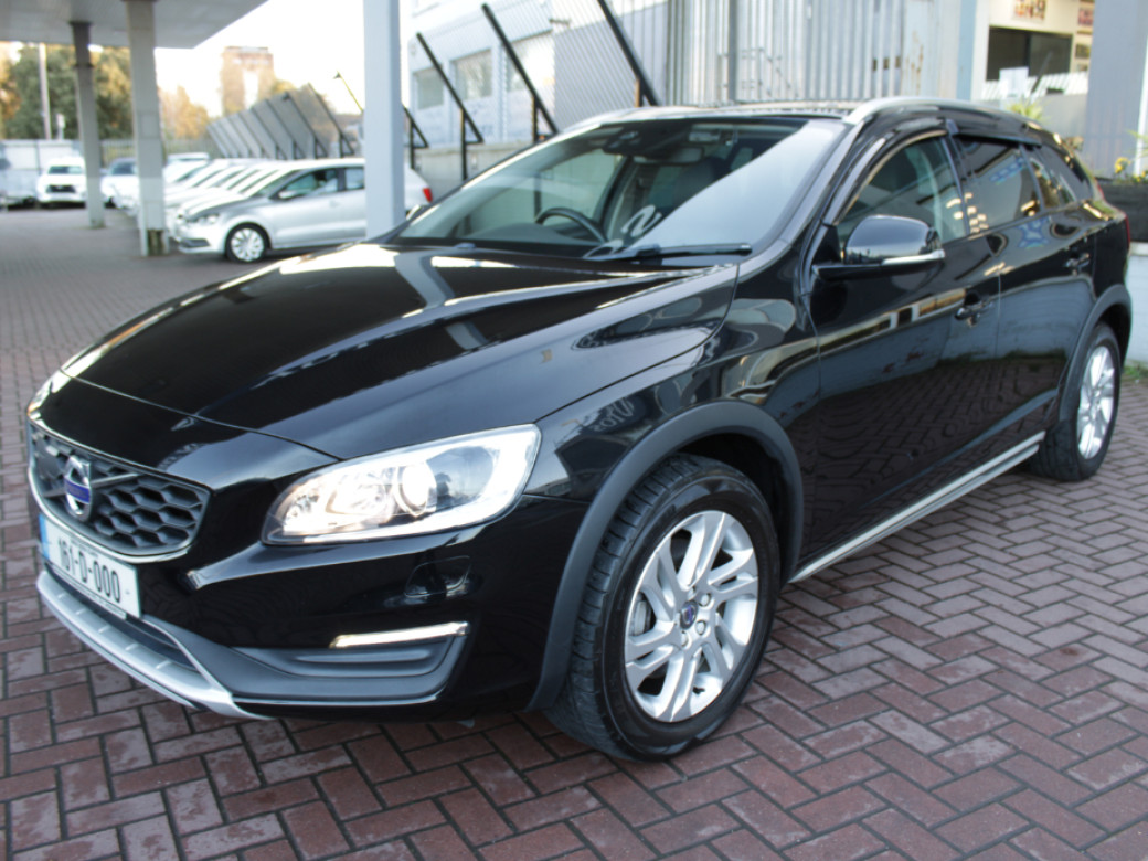 2016 Volvo V60 Cross Country