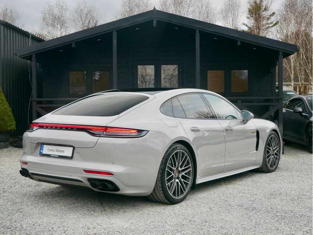 2023 Porsche Panamera
