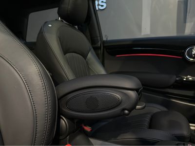 2024 Mini Hatch