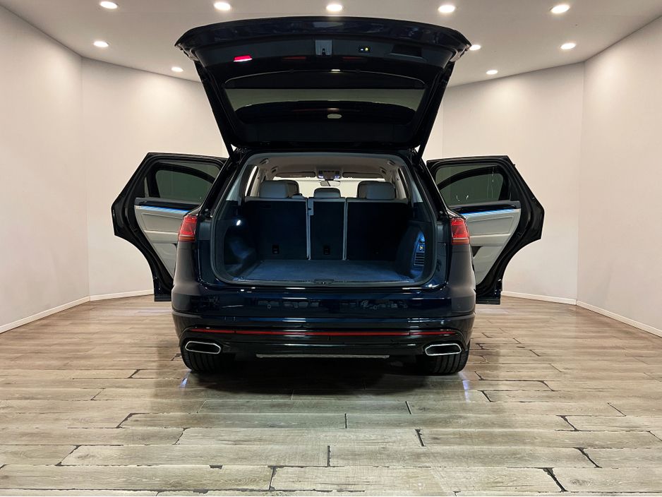 2019 Volkswagen Touareg