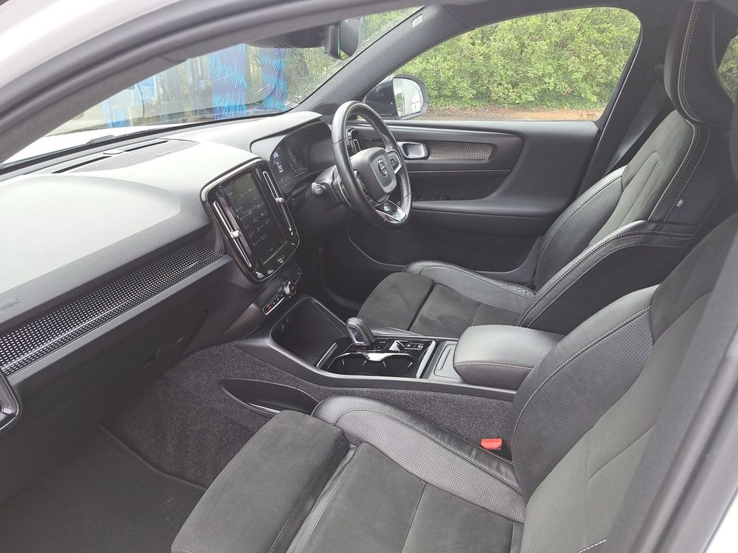 2020 Volvo XC40