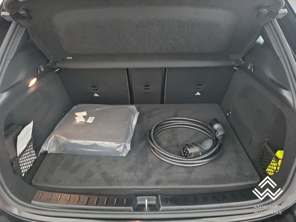 2025 Mercedes-Benz EQA