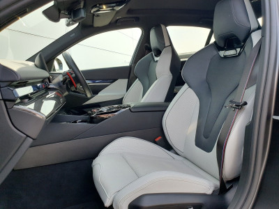 2025 BMW M5