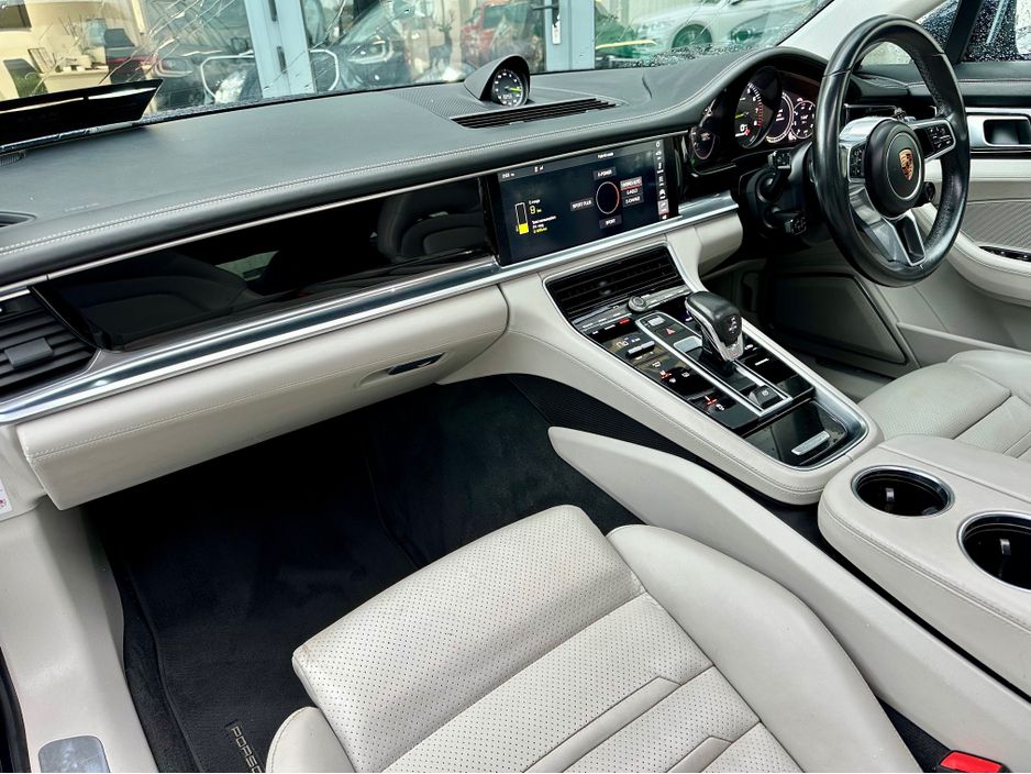 2017 Porsche Panamera