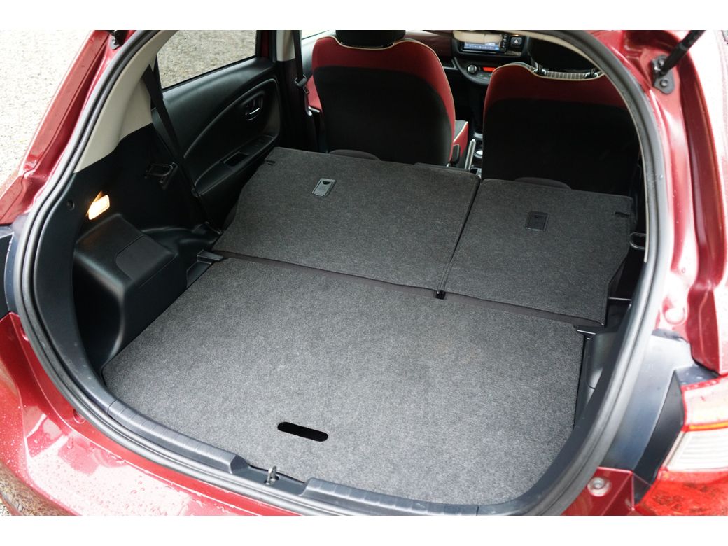 2017 Toyota Vitz