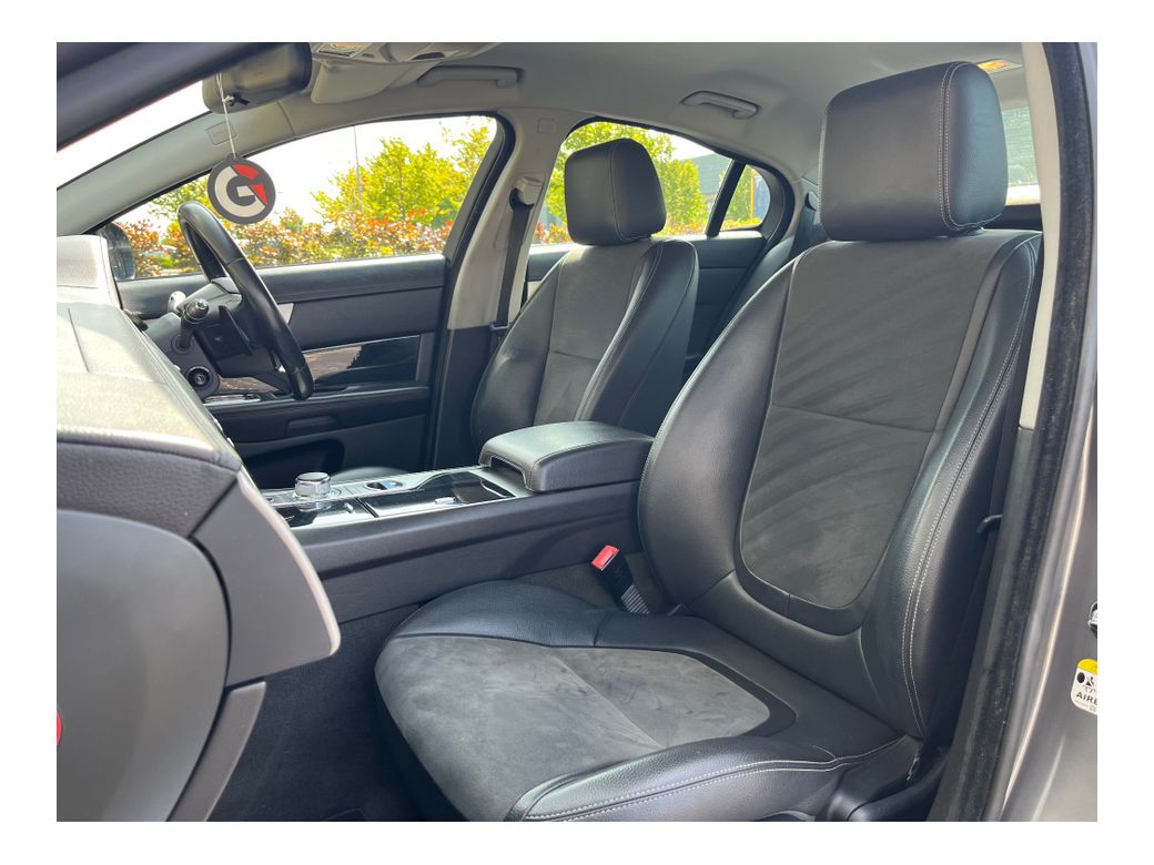 2014 Jaguar XF