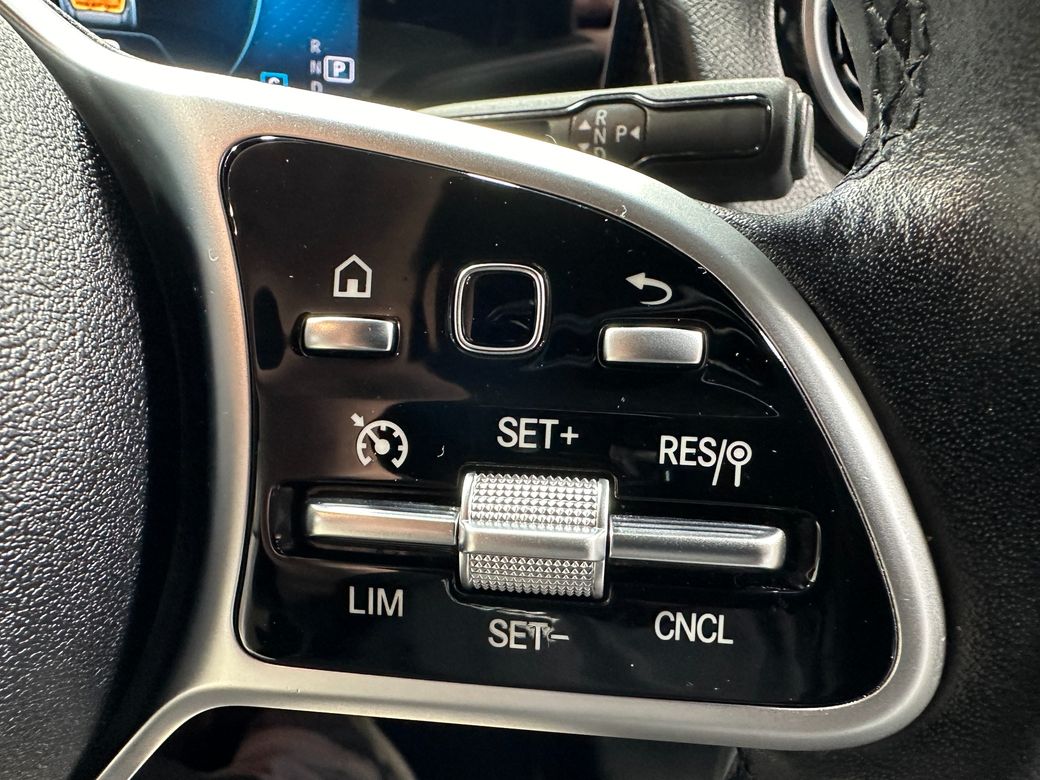2021 Mercedes-Benz GLB Class