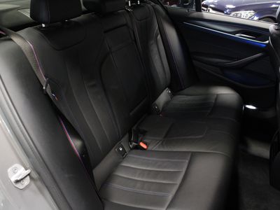2021 BMW 530