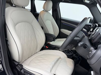 2022 Mini Hatch