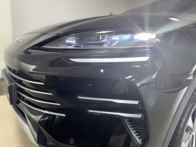 2025 BYD Seal U