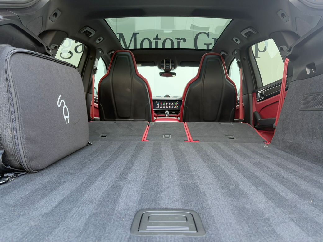 2023 Porsche Cayenne