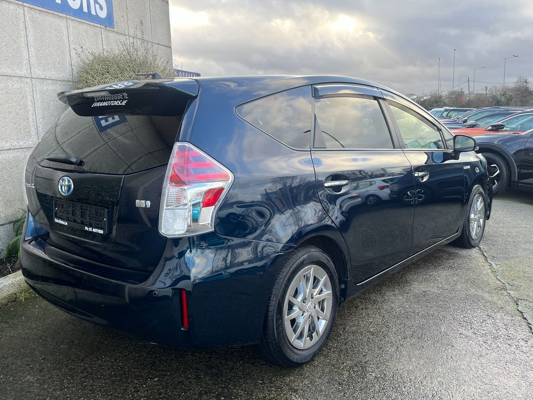 2018 Toyota Prius Alpha