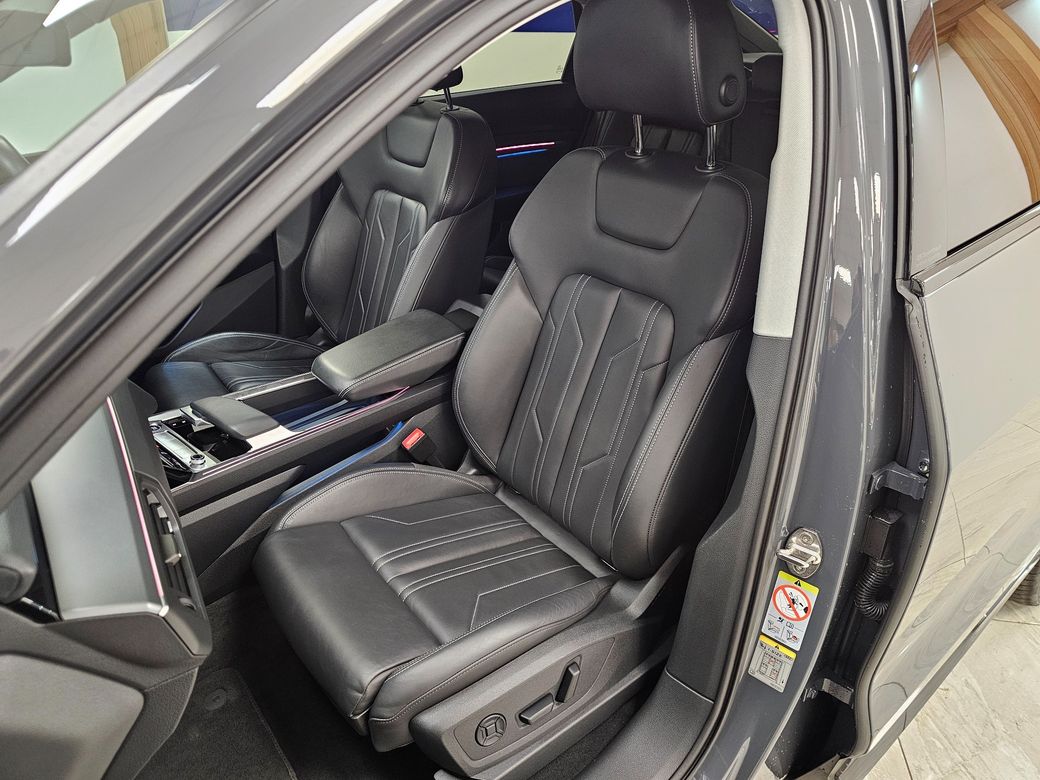 2024 Audi Q8