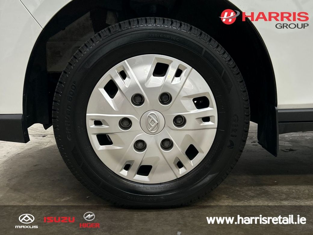 2025 White Maxus Deliver 7