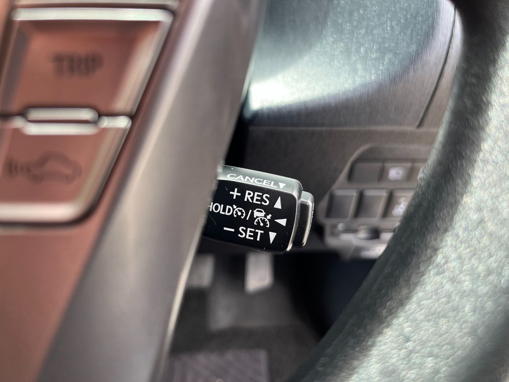 2020 Toyota Prius Alpha