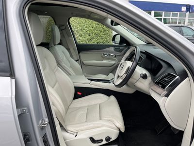 2022 Volvo XC90