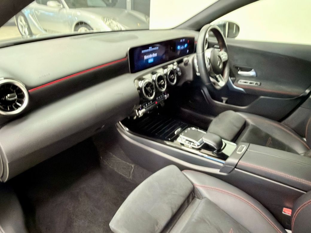 2019 Mercedes-Benz A 180