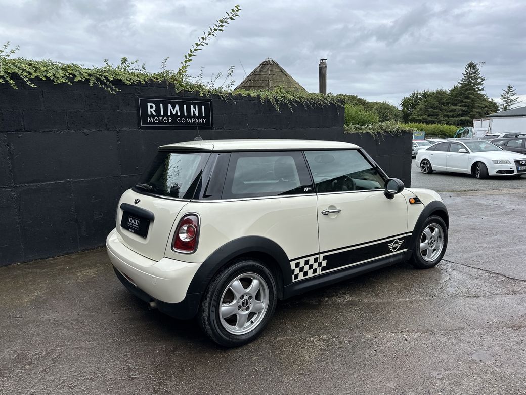 2011 Mini Hatch