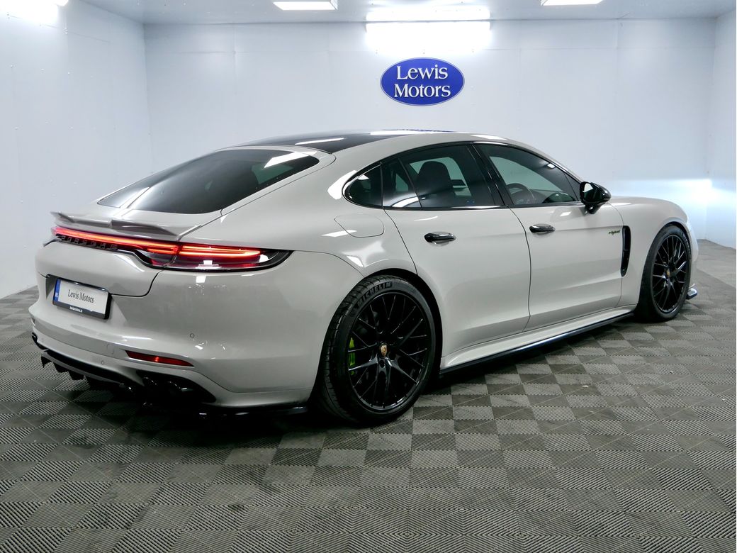2021 Porsche Panamera
