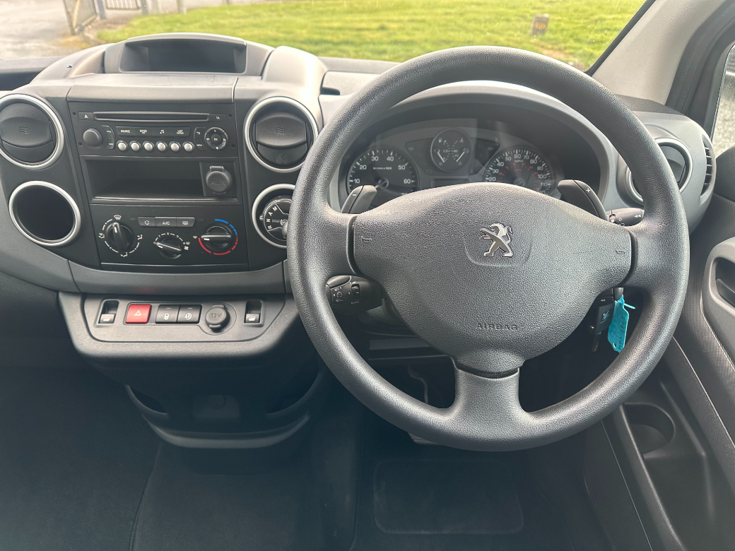 2017 Peugeot Partner Tepee