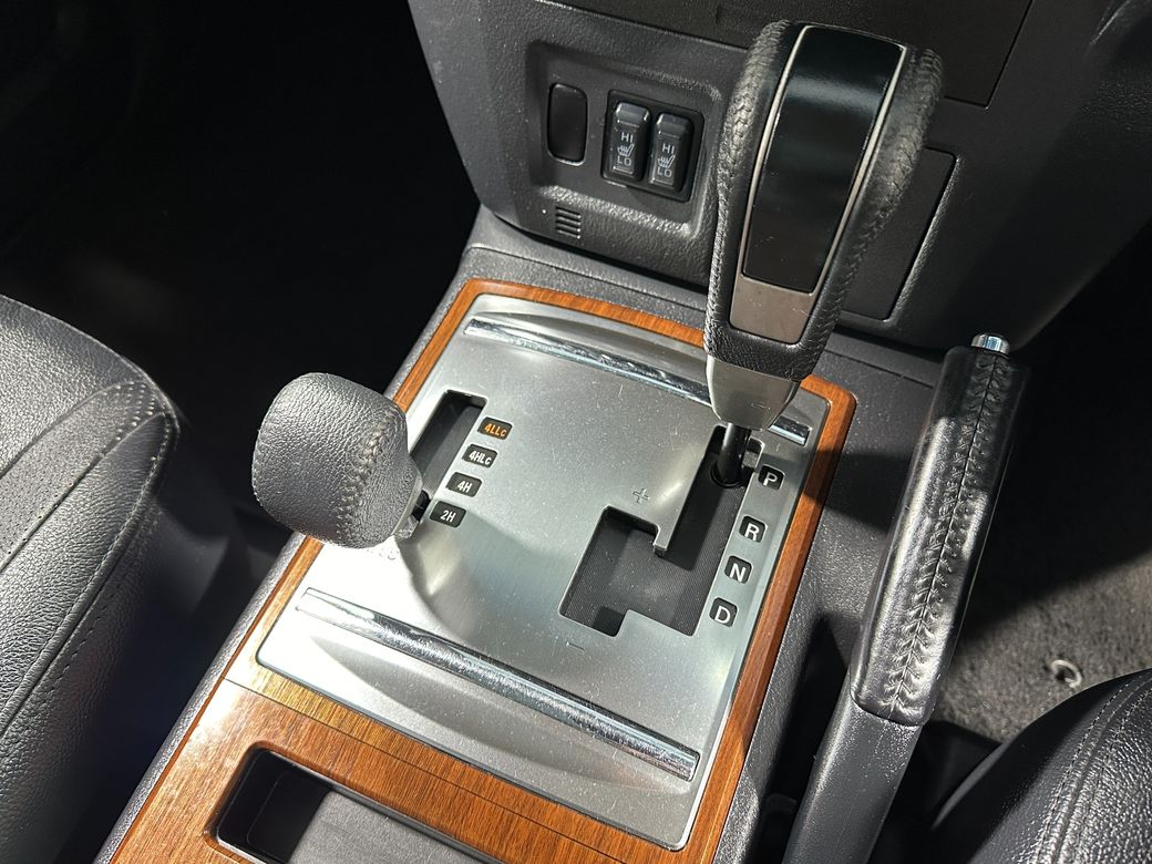 2014 Mitsubishi Pajero