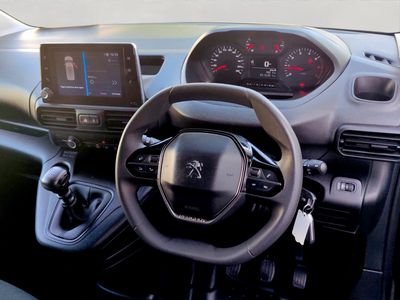 2023 Peugeot Partner