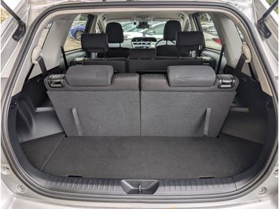 2019 Toyota Prius Alpha