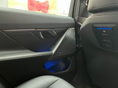 2024 BMW i5