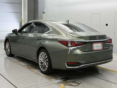 2021 Lexus ES 300h