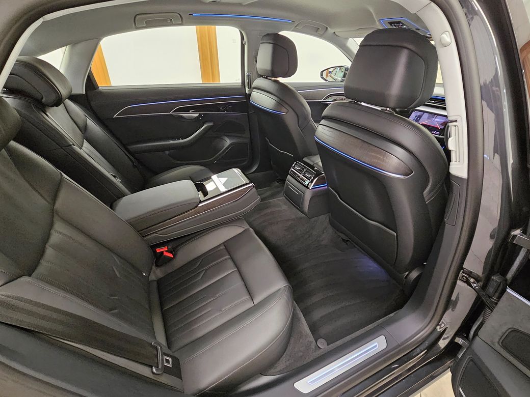 2024 Audi A8