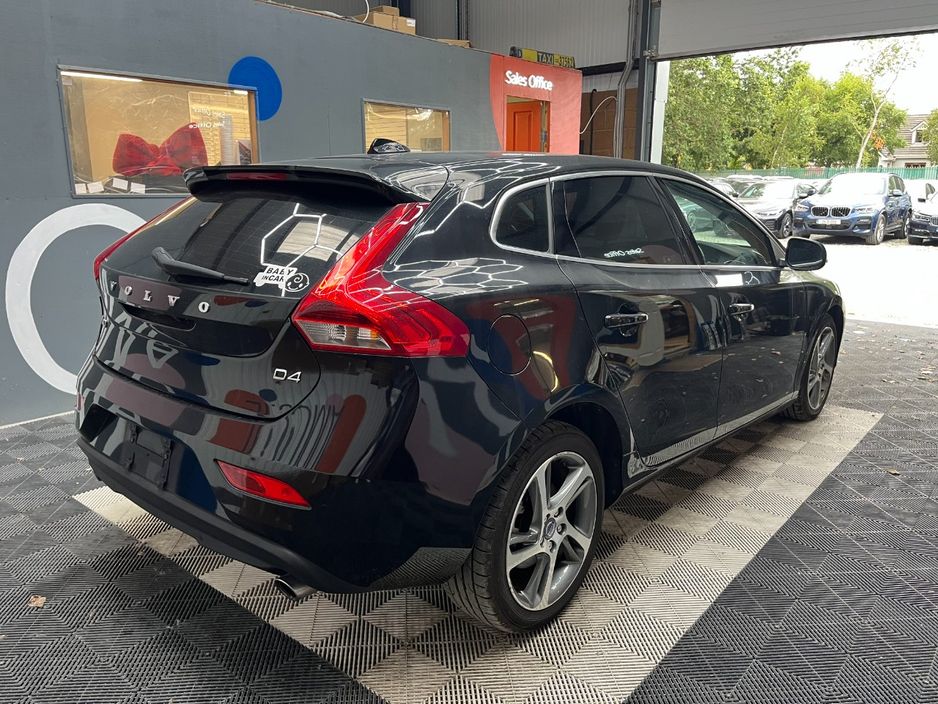 2016 Volvo V40