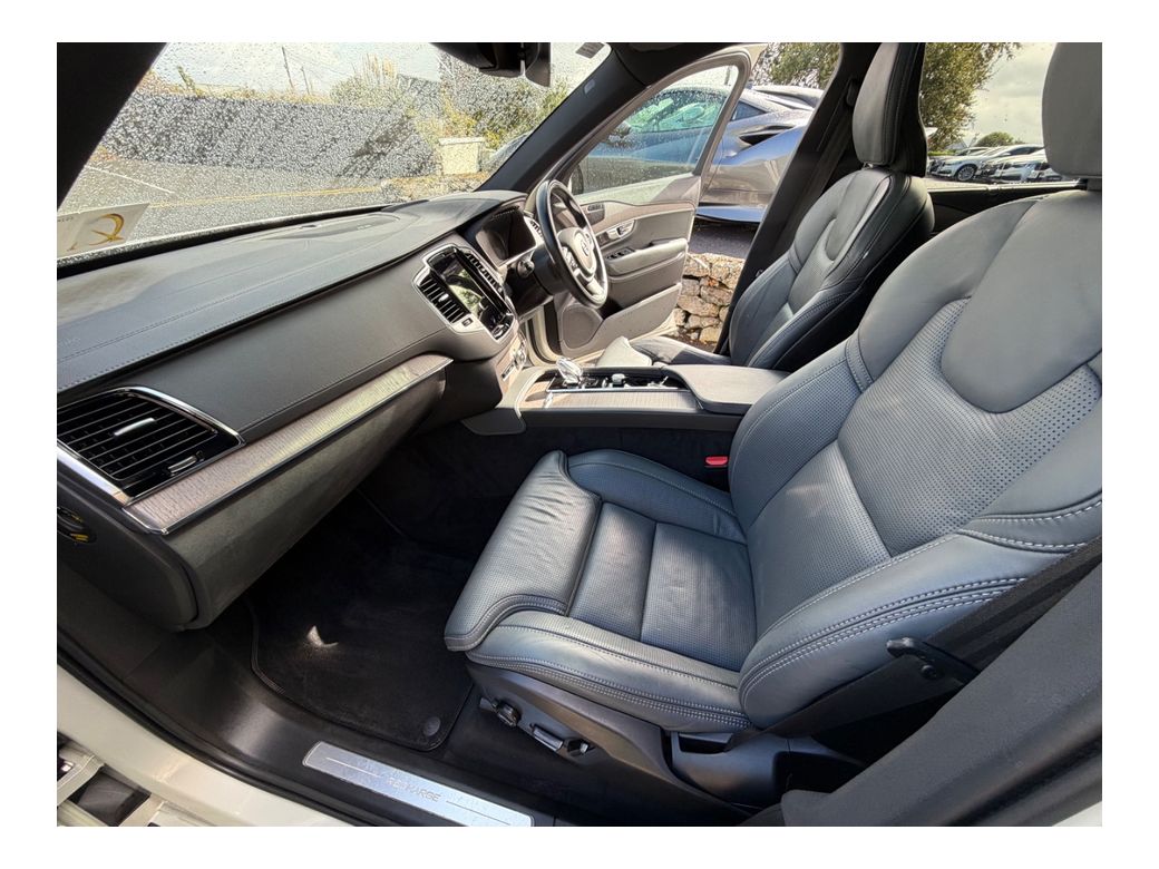 2022 Volvo XC90