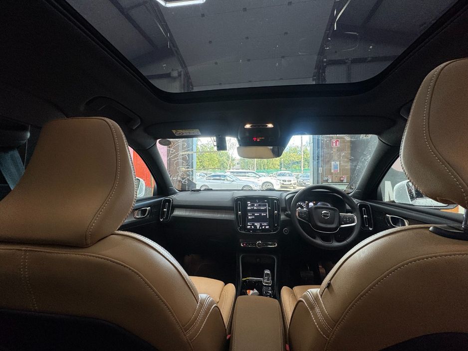 2022 Volvo XC40