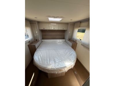 2026 NEW BURSTNER  LINEO T 700 LOW PROFILE L.H.D AUTO
