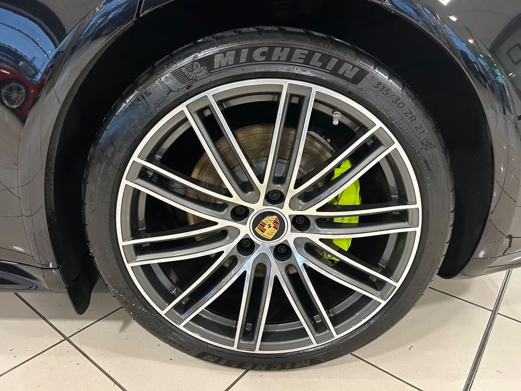 2023 Porsche Panamera