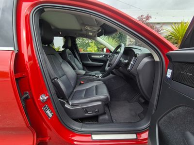 2020 Volvo XC40